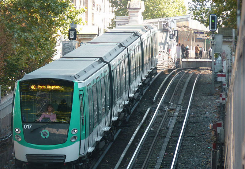 ligne 2 station Barbès-Rochechouart