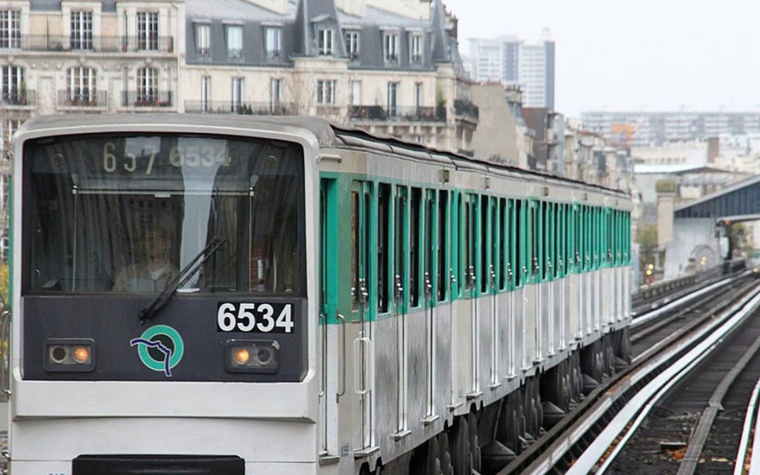 Profitez du métro aérien de Paris