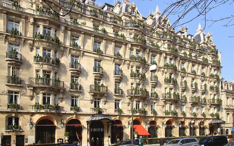 Avenue Montaigne, Plaza Athénée, Paris 8ème
